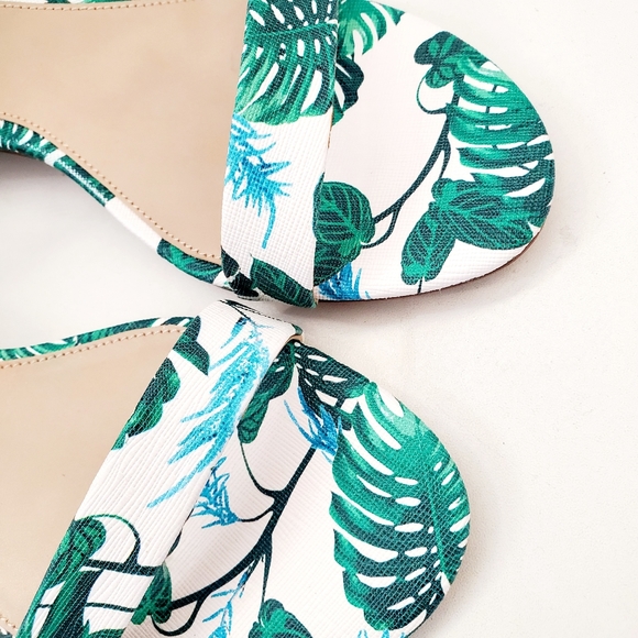 Aldo Angela Green and White Tropical Print Sandals Size 9 - Picture 2 of 11